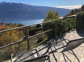 Bungalow mit Gardaseeblick & Pool Tignale
